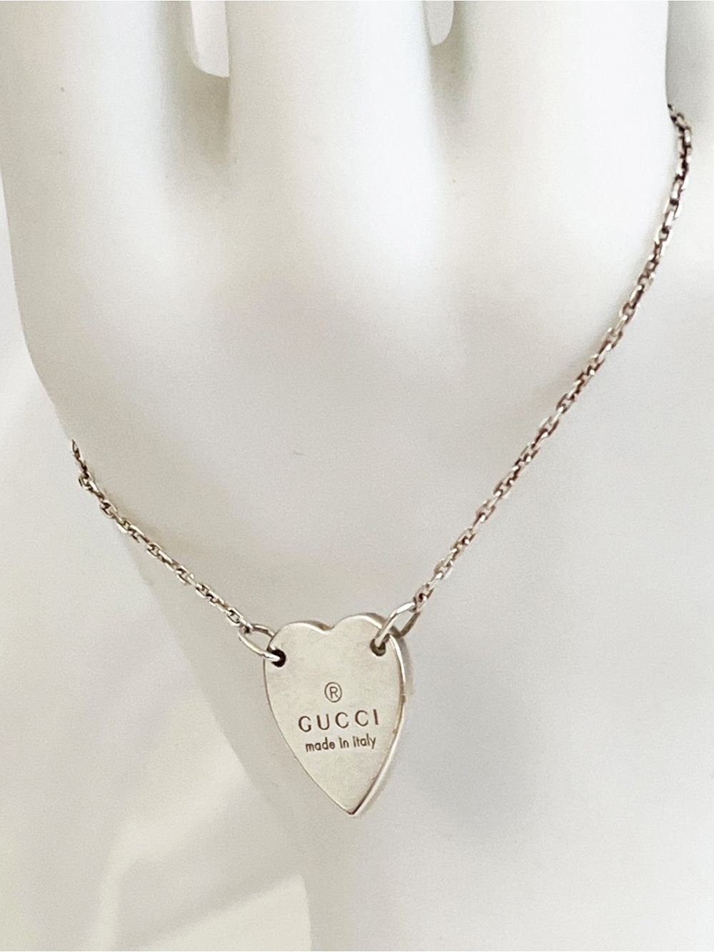 Gucci Silver Heart Tag Bracelet - Picture 9 of 10